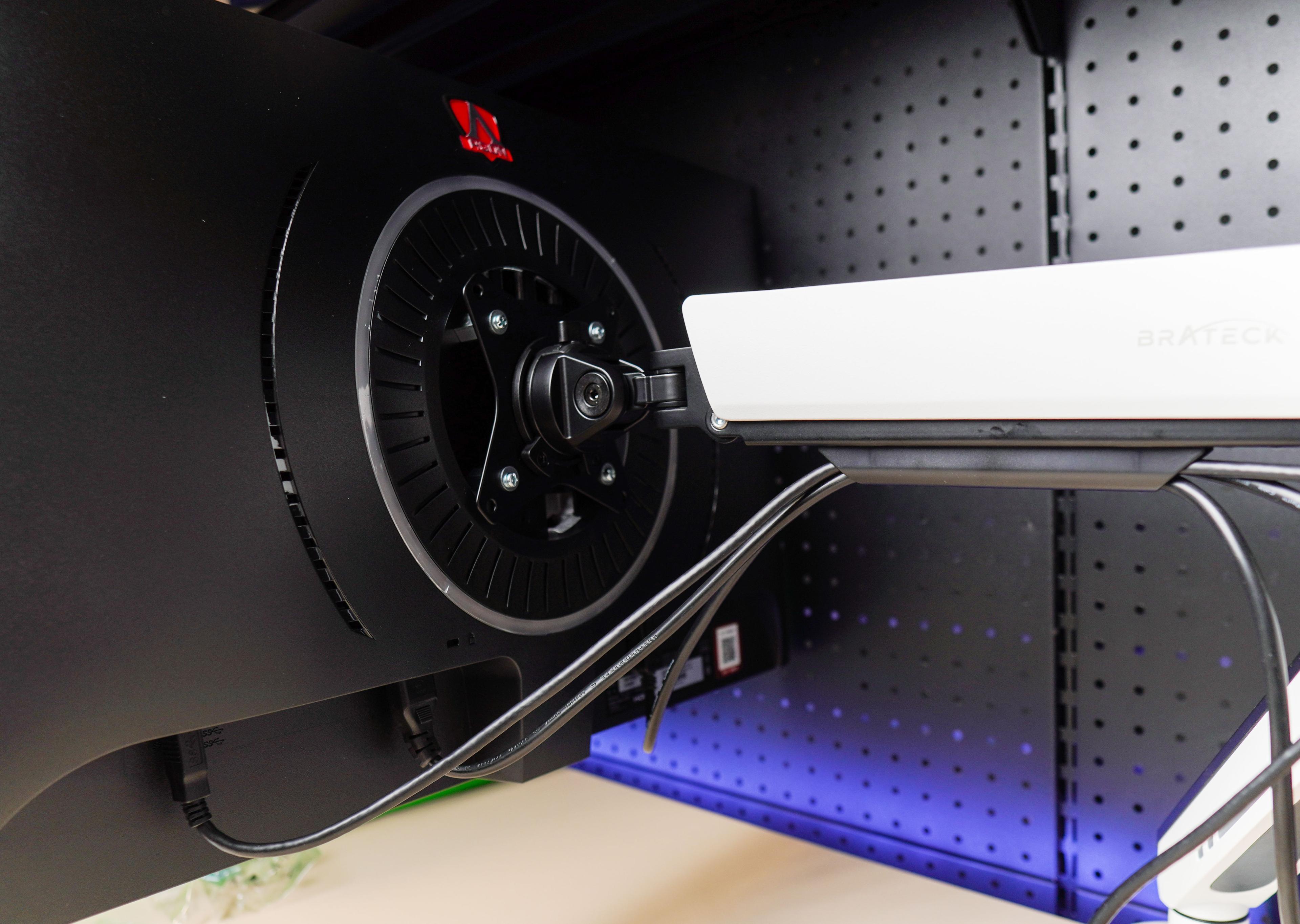 低成本改造电竞桌,电竞风旧桌改造