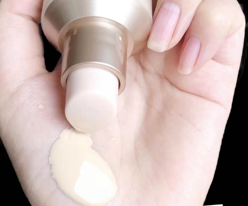 百元内适合全肤质的粉底液,适合24岁女人用的粉底液排行榜