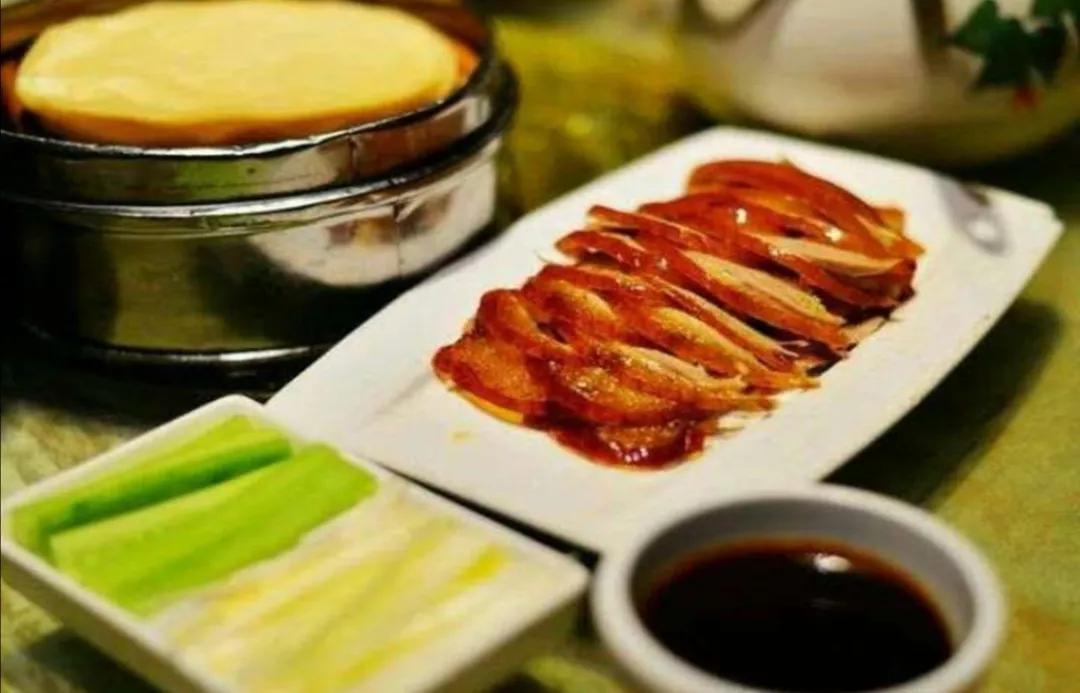 北京烤鸭的历史渊源,北京烤鸭是哪个地方的特产
