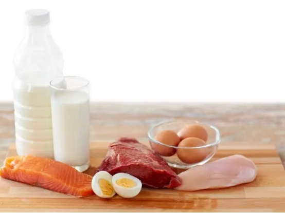 蛋白偏高应吃哪些食物,蛋白量含量较高应该少吃什么食物