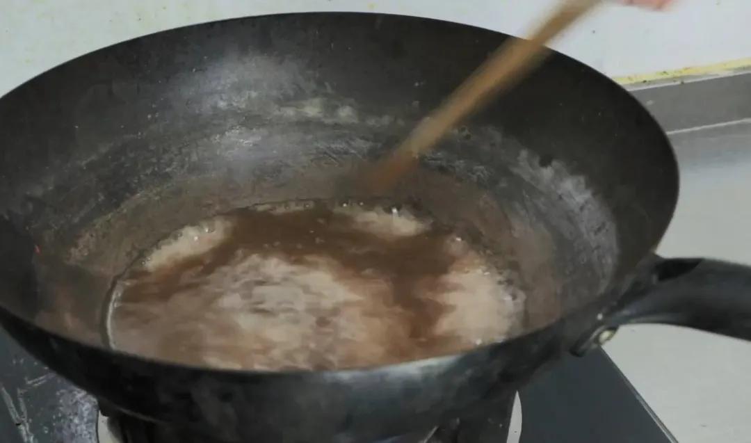 铁锅永不生锈秘诀白醋,铁锅生锈没有小苏打怎么处理