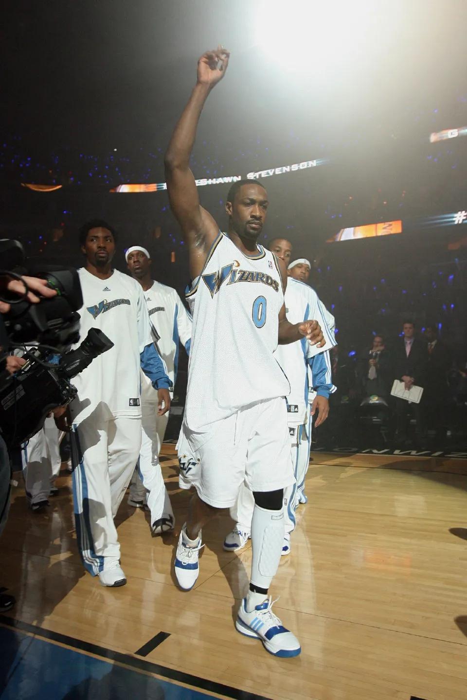 阿里纳斯篮球鞋回归,阿里纳斯篮球鞋纯黑