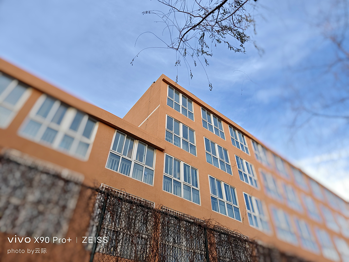 2018国产八款旗舰手机评测,实测对比三款旗舰手机谁更好