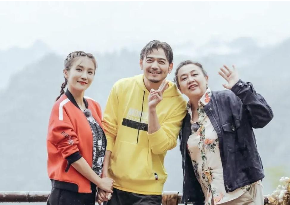 杨烁现实中的妻子,杨烁个人资料和老婆