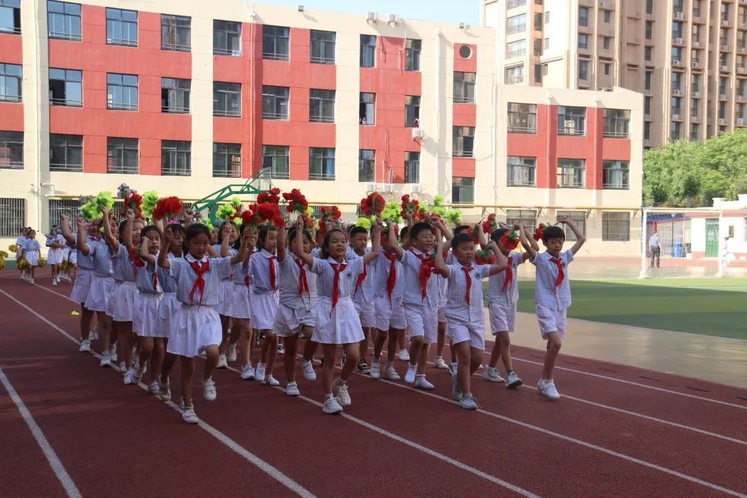 奔跑吧少年校园足球联赛,奔跑吧少年曙光小学足球比赛