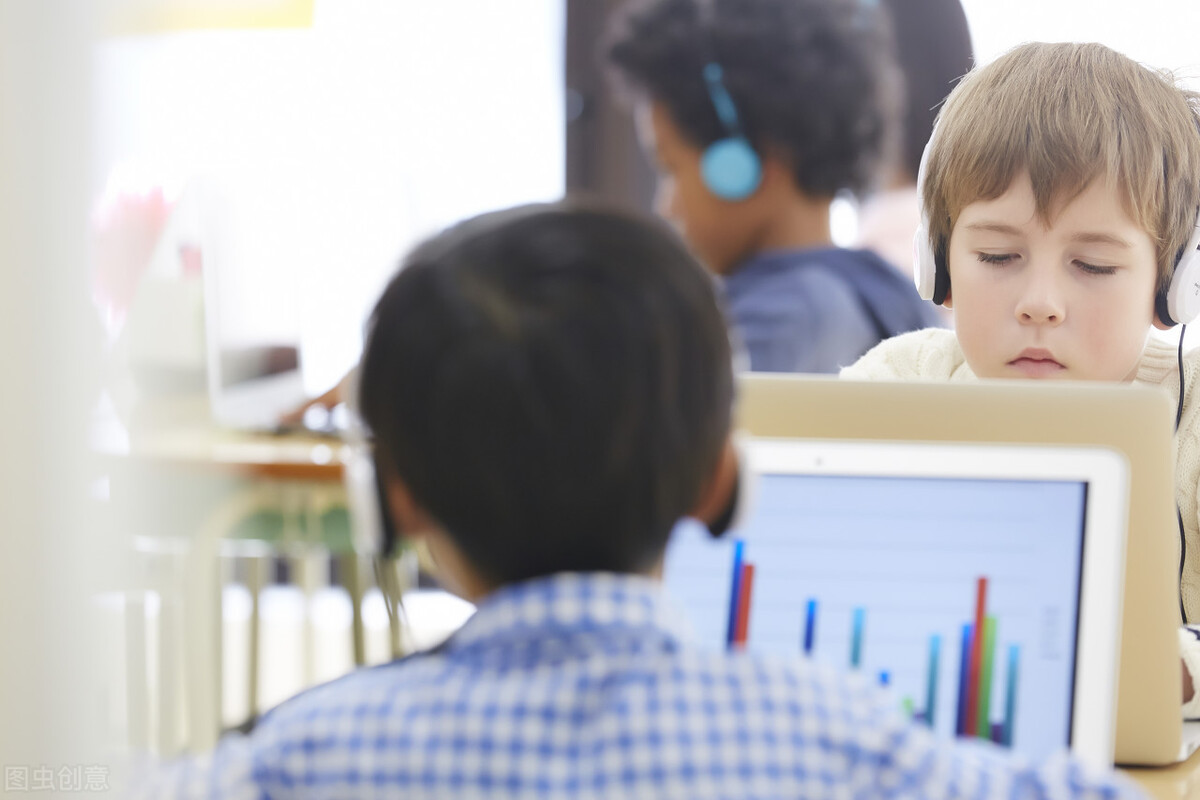 出国留学的100个建议,分享4种出国留学的途径