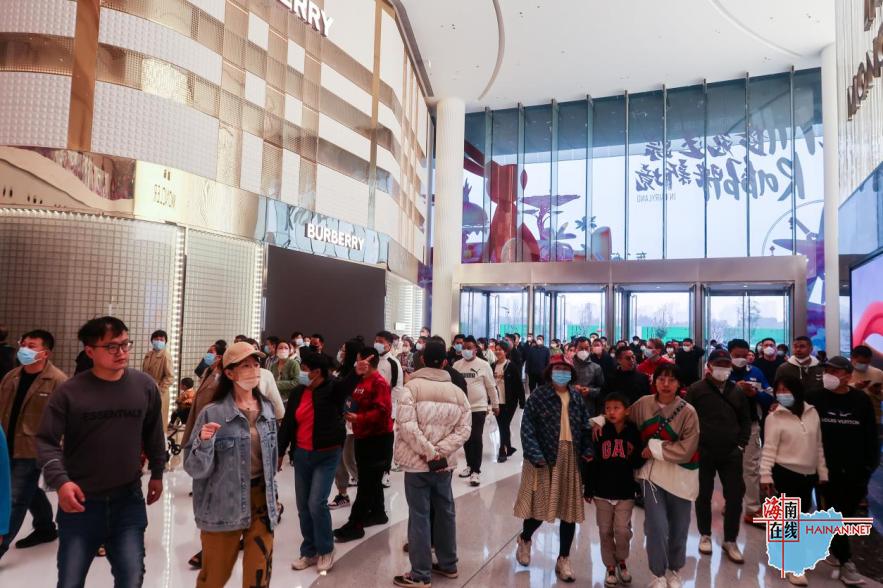 cdf海口国际免税城优惠券90抵100,cdf海口国际免税城国庆人流量