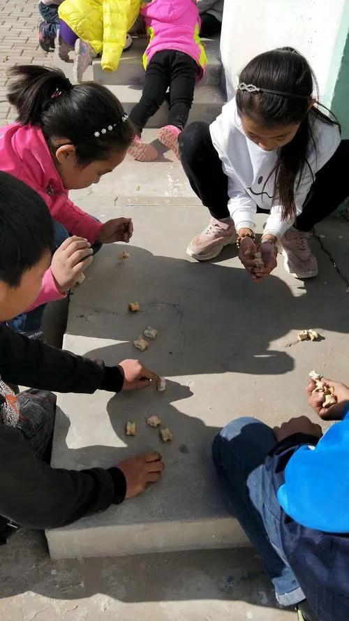 80后的小时候玩的玩具游戏,80后小时候的玩具有哪些