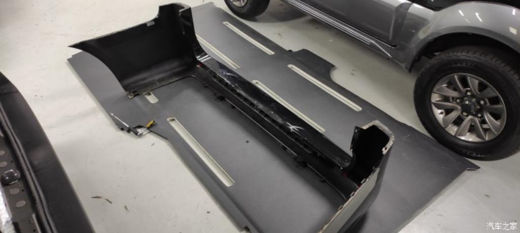 青岛奔驰商务威霆改装联系方式,威霆改装迈巴赫内饰