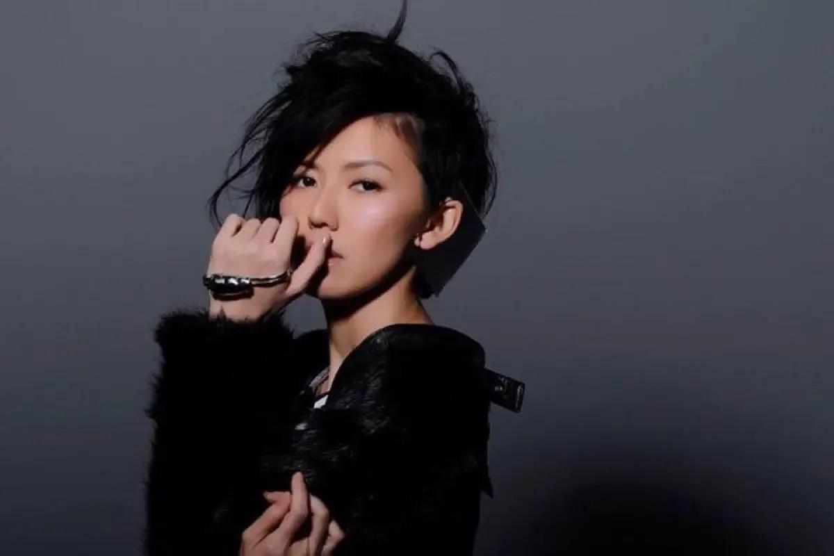 香港经典女歌星邓丽君,最有影响力的女星邓丽君