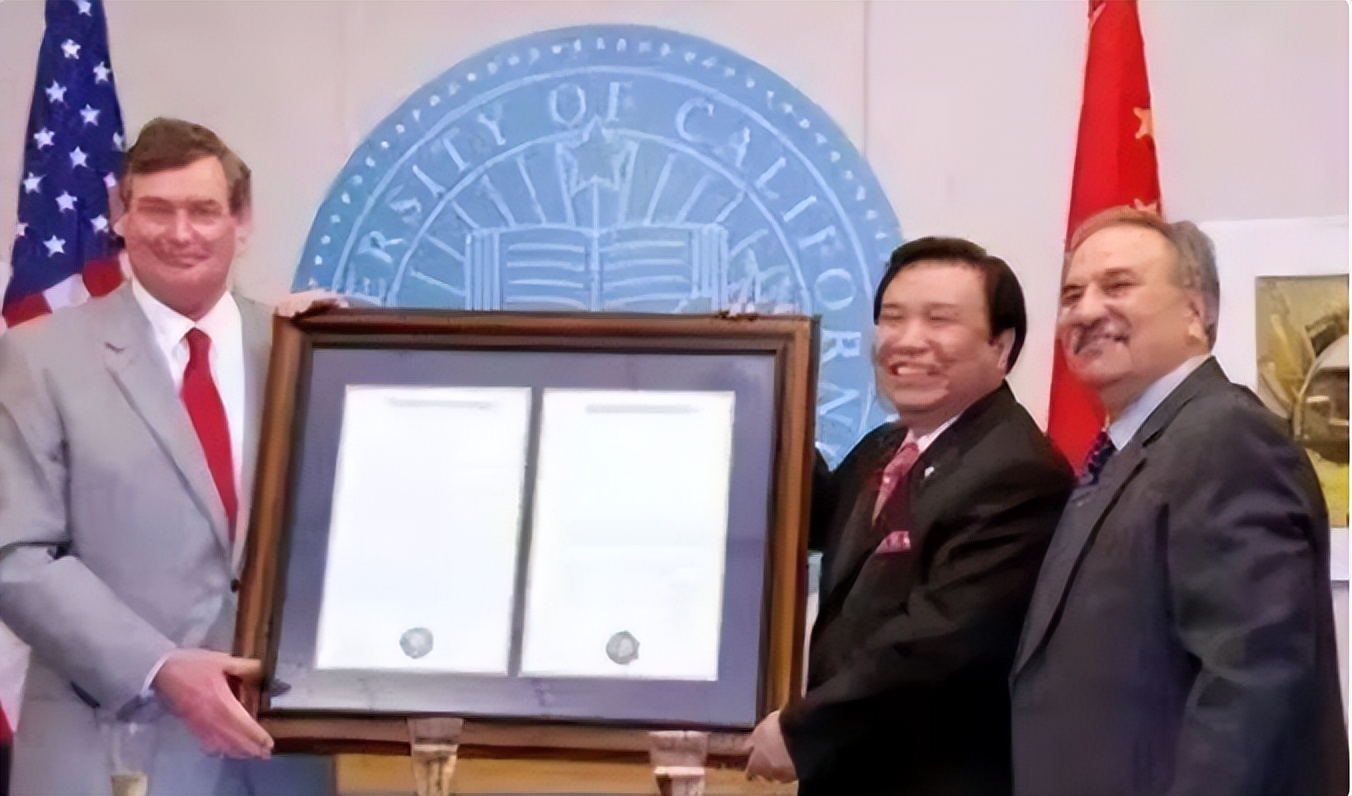 钟馨稼生产的电池品牌,电池大王钟馨稼回来了