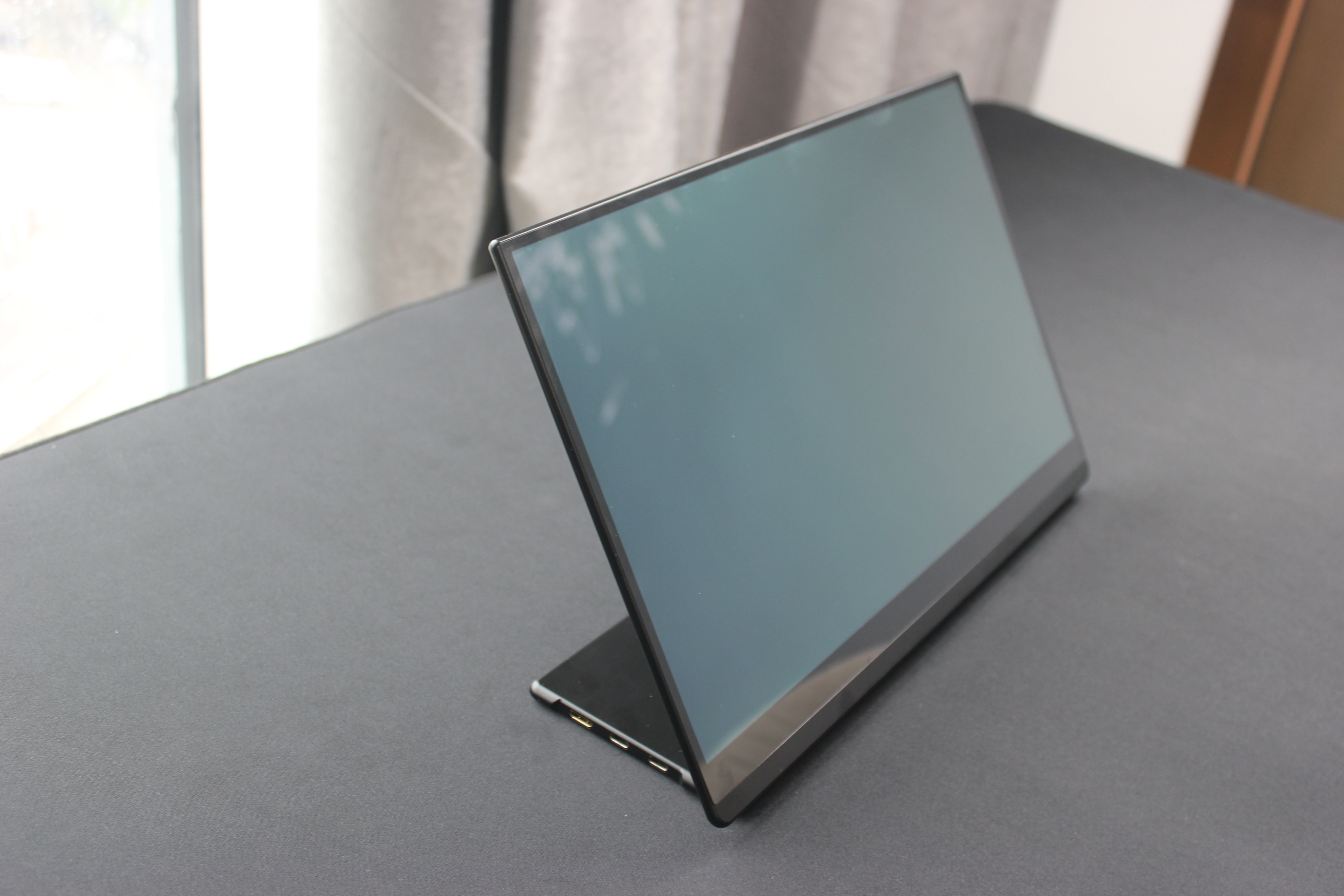 13寸便携显示器4k,三星显示器27寸2k240hz高色域