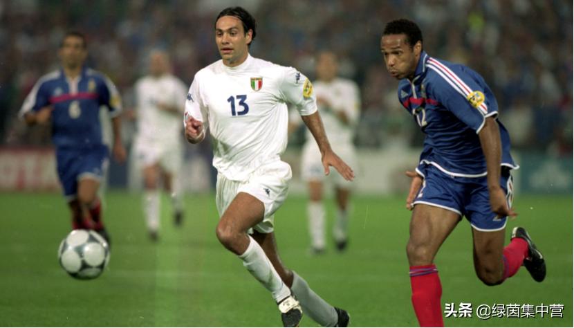 内斯塔受伤集锦高清图片,2006年世界杯内斯塔换下场图片