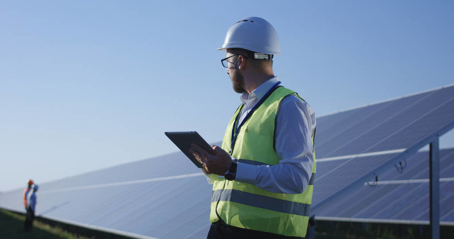 2018年职场最心酸的6大职业,未来最缺人才的十大职业