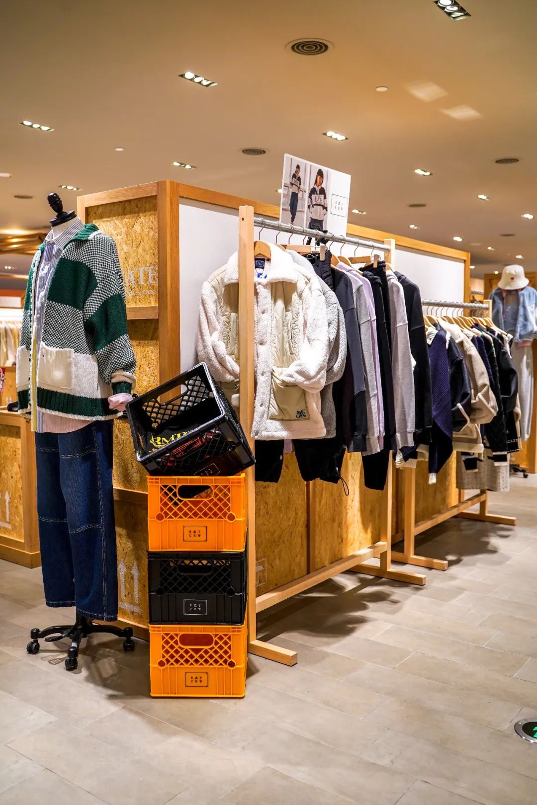 解锁高街潮牌穿搭,解锁时尚春节有新意