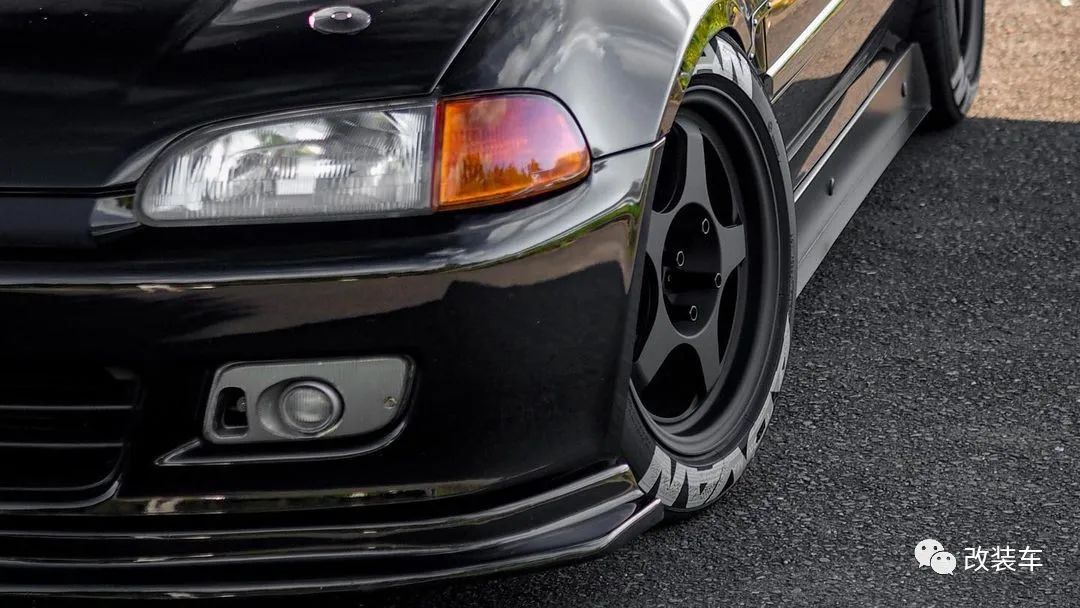 战斗范儿拉满的黑武士本田飞度GE和思域EG,兼顾素雅和张狂