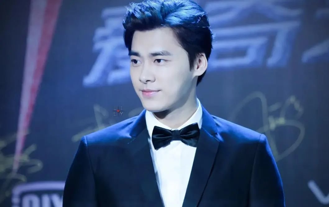 小李子治愈了精神内耗，*化丑**袁隆平的画家，你是不是吃得太饱了？