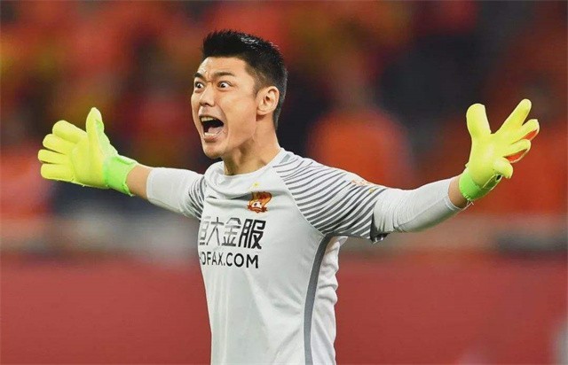 曾诚申花门将视频,广州恒大门将曾诚年薪多少