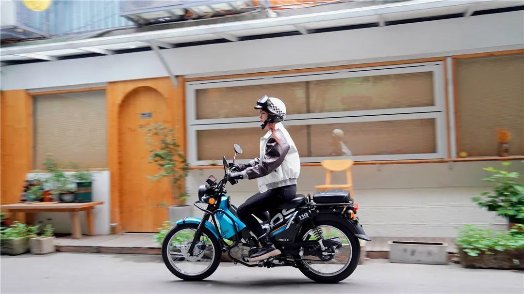 7千多的多功能弯梁骑起来怎么样？颢晨穿越猫动态测评