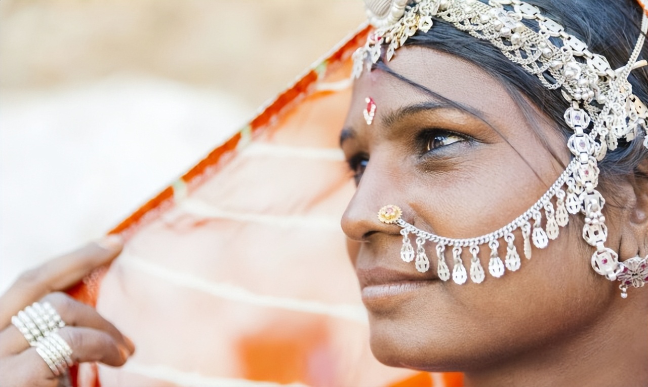 为什么去印度戴面罩,去印度旅游为何要躲着