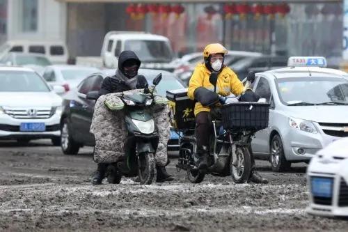 人人都说钱难挣你放弃了吗,人人都说钱难赚那么钱去哪里了