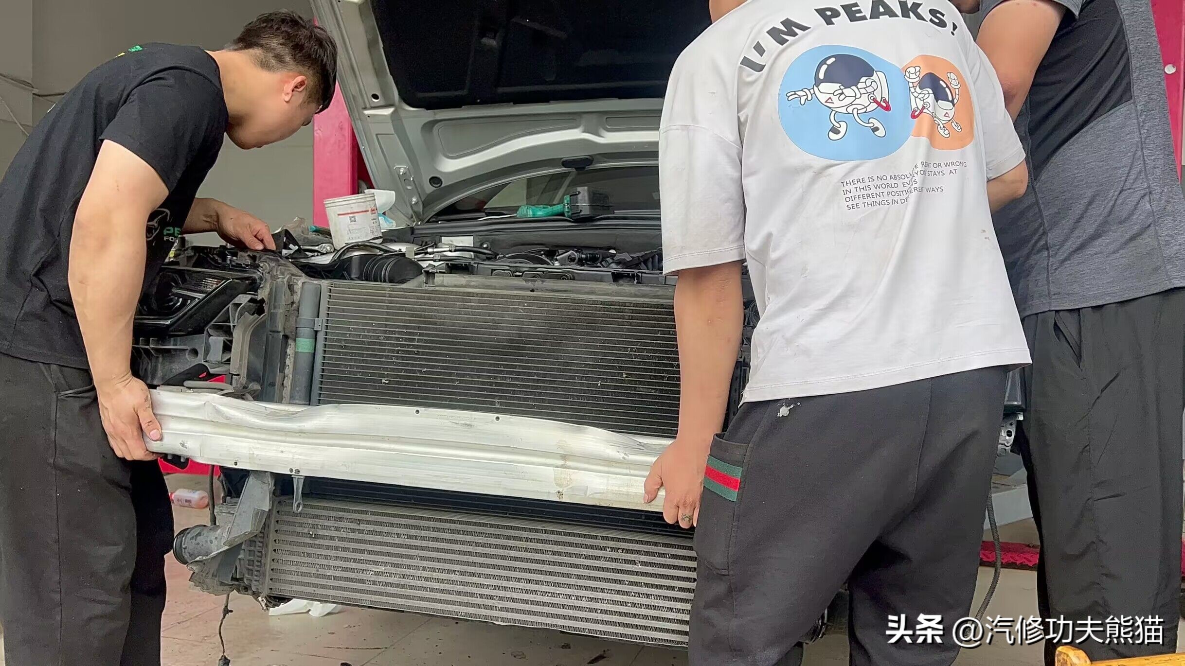 奥迪A4L烧机油！*草烟**公司是让你们烧*草烟**烧钱，我们让你不烧机油