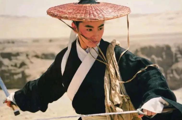 武侠电影东邪西毒观后感,一部新派武侠电影东邪西毒