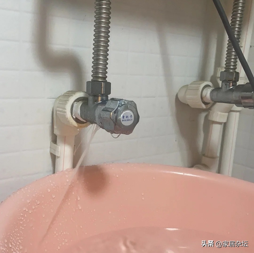 角阀朝哪个方向是关,角阀怎么选防止漏水