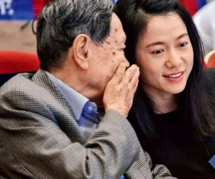 翁帆嫁给杨振宁的真正原因是什么,翁帆嫁给杨振宁是正确的婚姻观吗