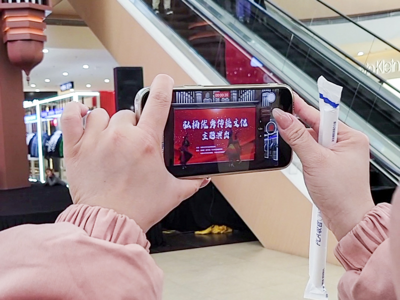 杉杉奥特莱斯深圳表演,杉杉奥莱表演