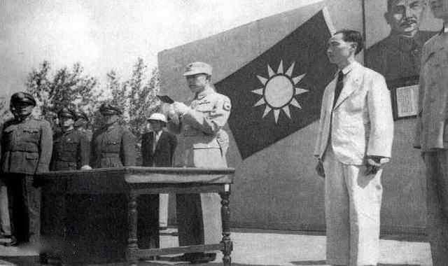 1950年，起义将领郑洞国想回家种地，周总理阻止：这是浪费人才