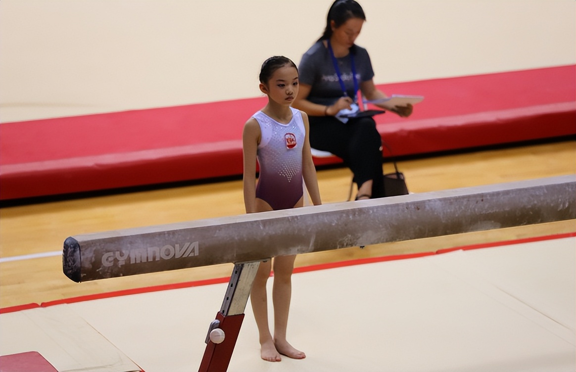 2019全国大学生体操比赛冠军,武大博士妈妈让孩子练体操