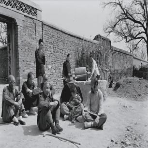 二战女德军士兵照片,老照片二战后悲惨的法国女性