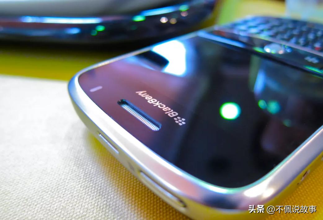 当苹果和黑莓只是手机的时候,黑莓手机与iphone的优缺点