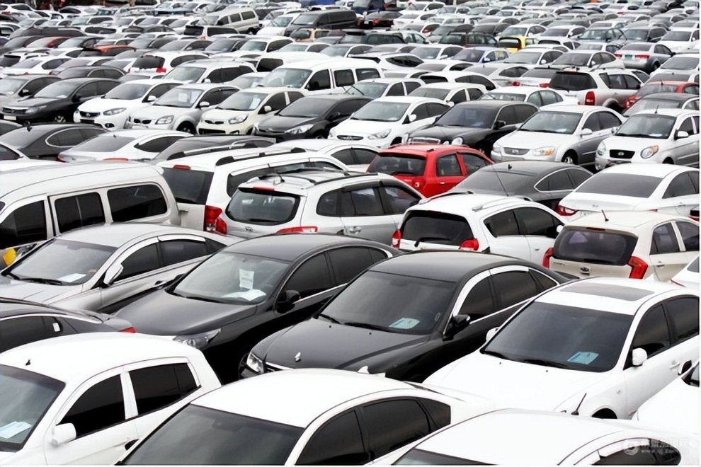 停车位罩车衣扣分吗,汽车停车罩车衣扣12分