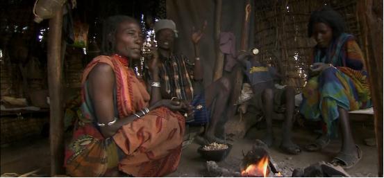 非洲的盐有多贵？200斤盐能换五头牛，但采盐工的艰辛难以想象