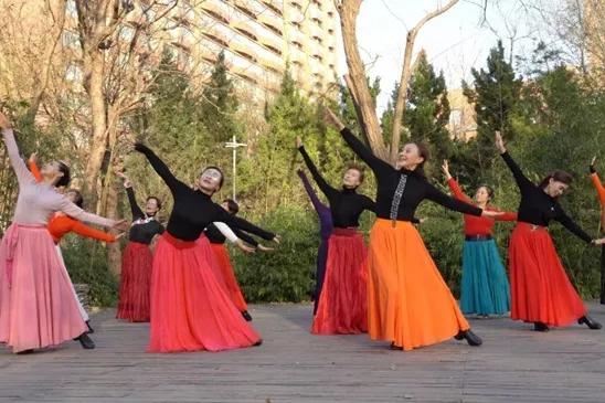 适合60岁以上老年人锻炼的运动,适合老年人锻炼身体的舞