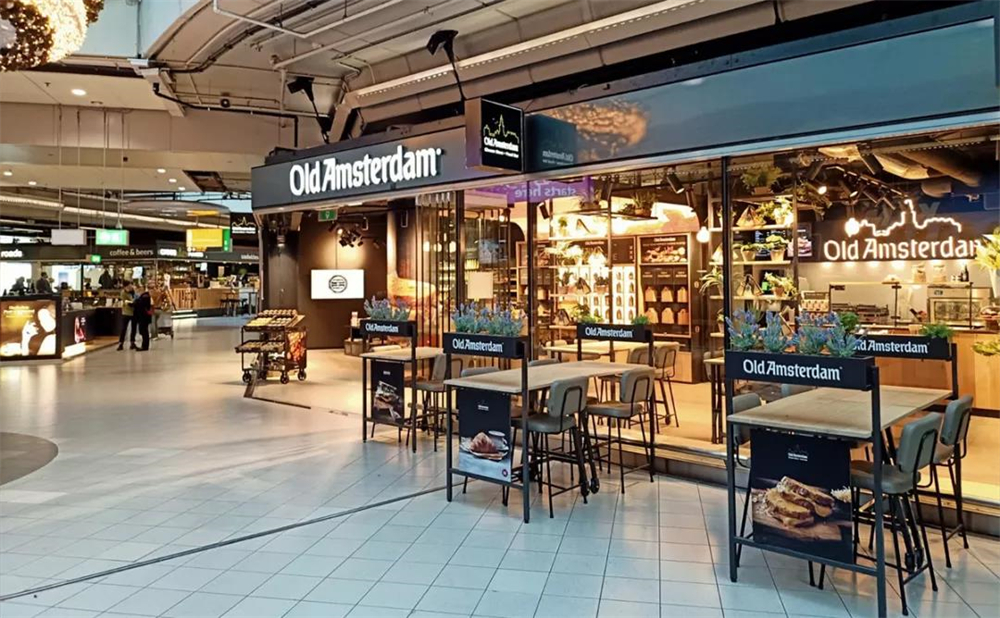 通过“硬件软件”的创新，打造“好吃好逛又好玩”的机场商业