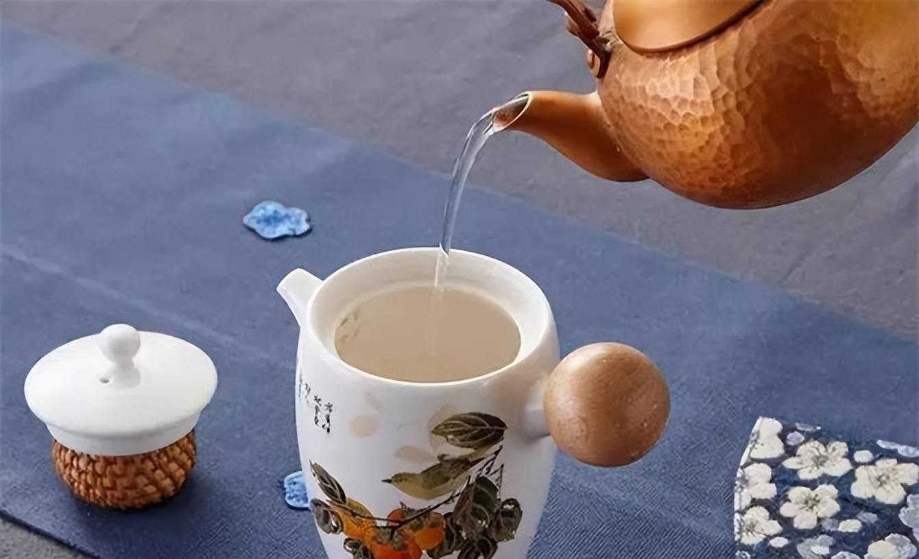 泡茶的水温度多少,泡茶的水温一般是80到100度