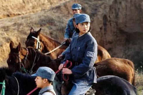 前夫是个贪污犯，历任男友都莫名其妙的分手，殷桃的感情路真难走