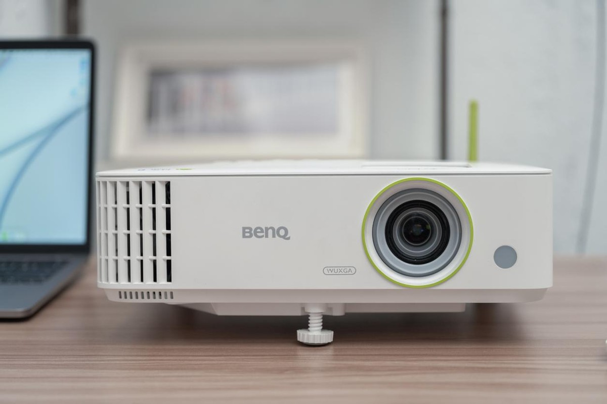 明基e540投影仪配什么幕布好,明基e520投影仪深度评测