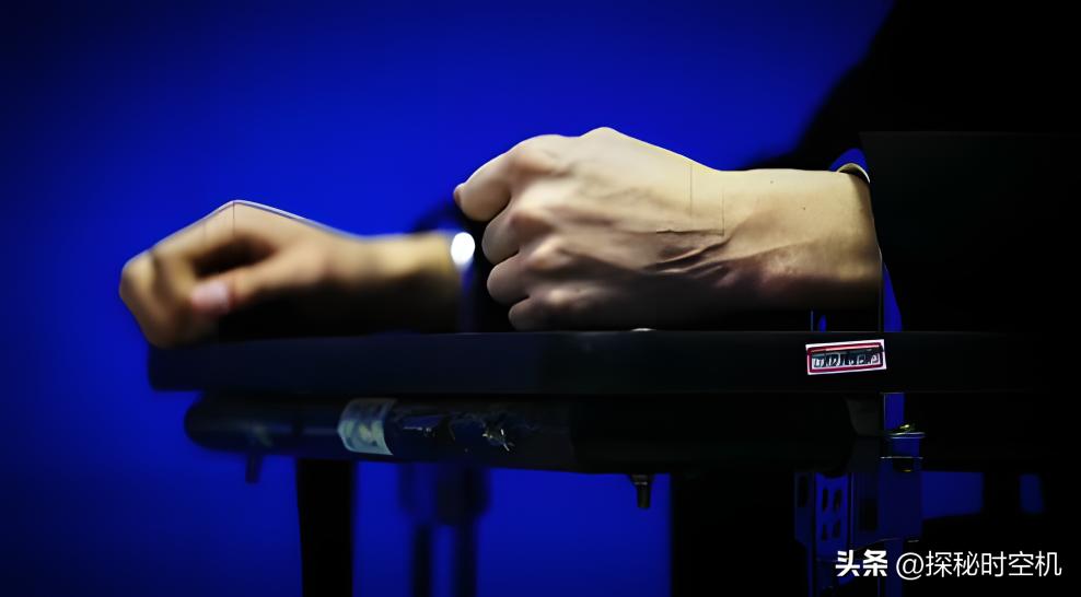 女子在家中遇害凶案现场触目惊心,少女家中遇害事件