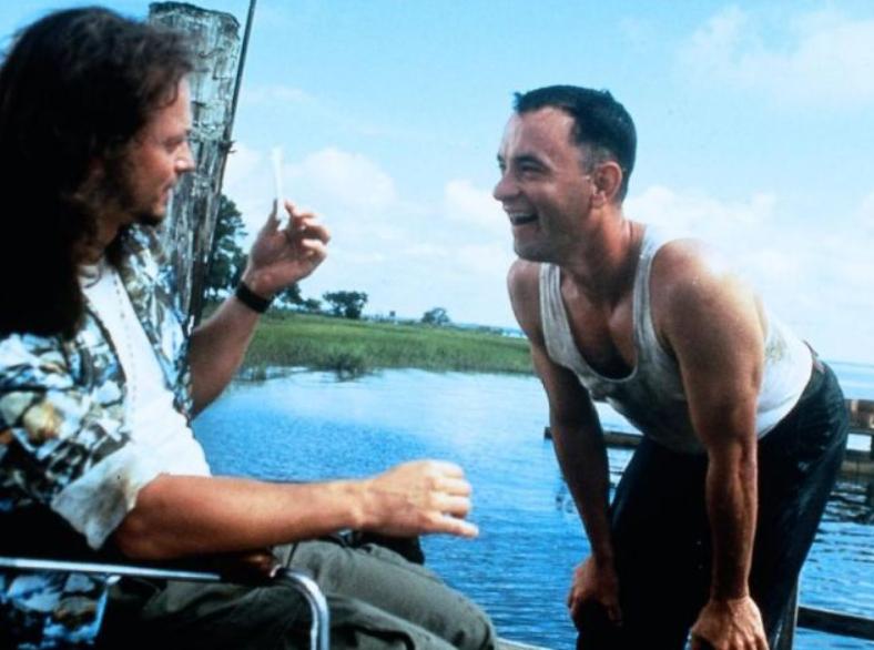 阿甘正传中蕴含的西方文化,电影阿甘正传体现的美国价值观