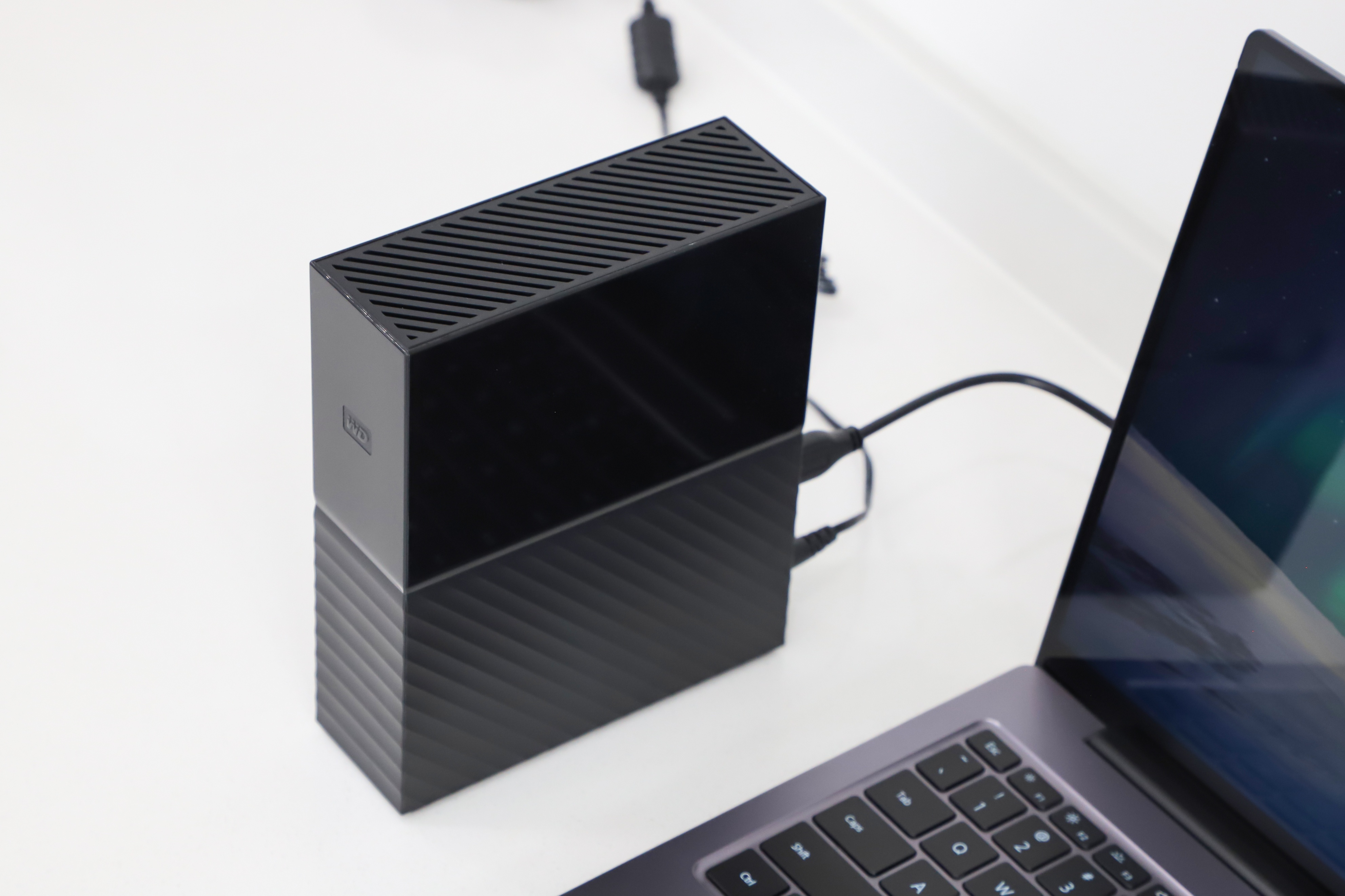 西部数据wdmybook14tb移动硬盘,wd西部数据mybook8tb评测