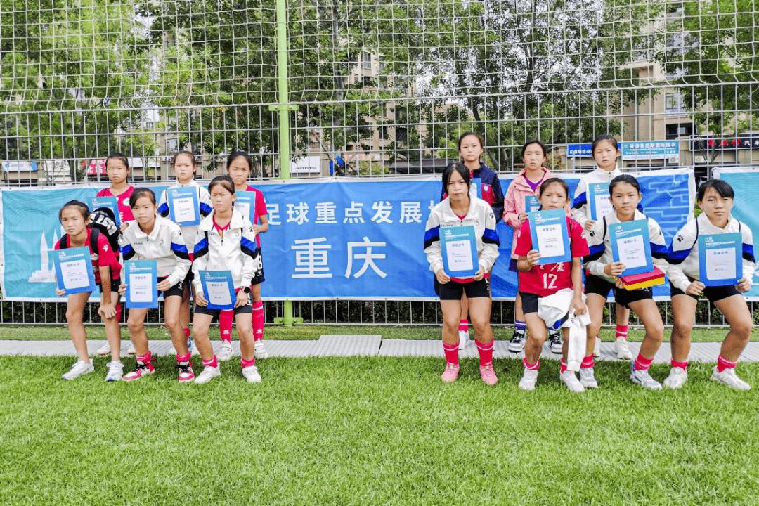 小小获奖运动员,小小足球冠军