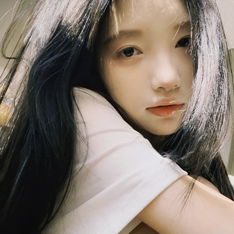 好看的精致头像女人味十足的,有艺术气息的头像唯美女