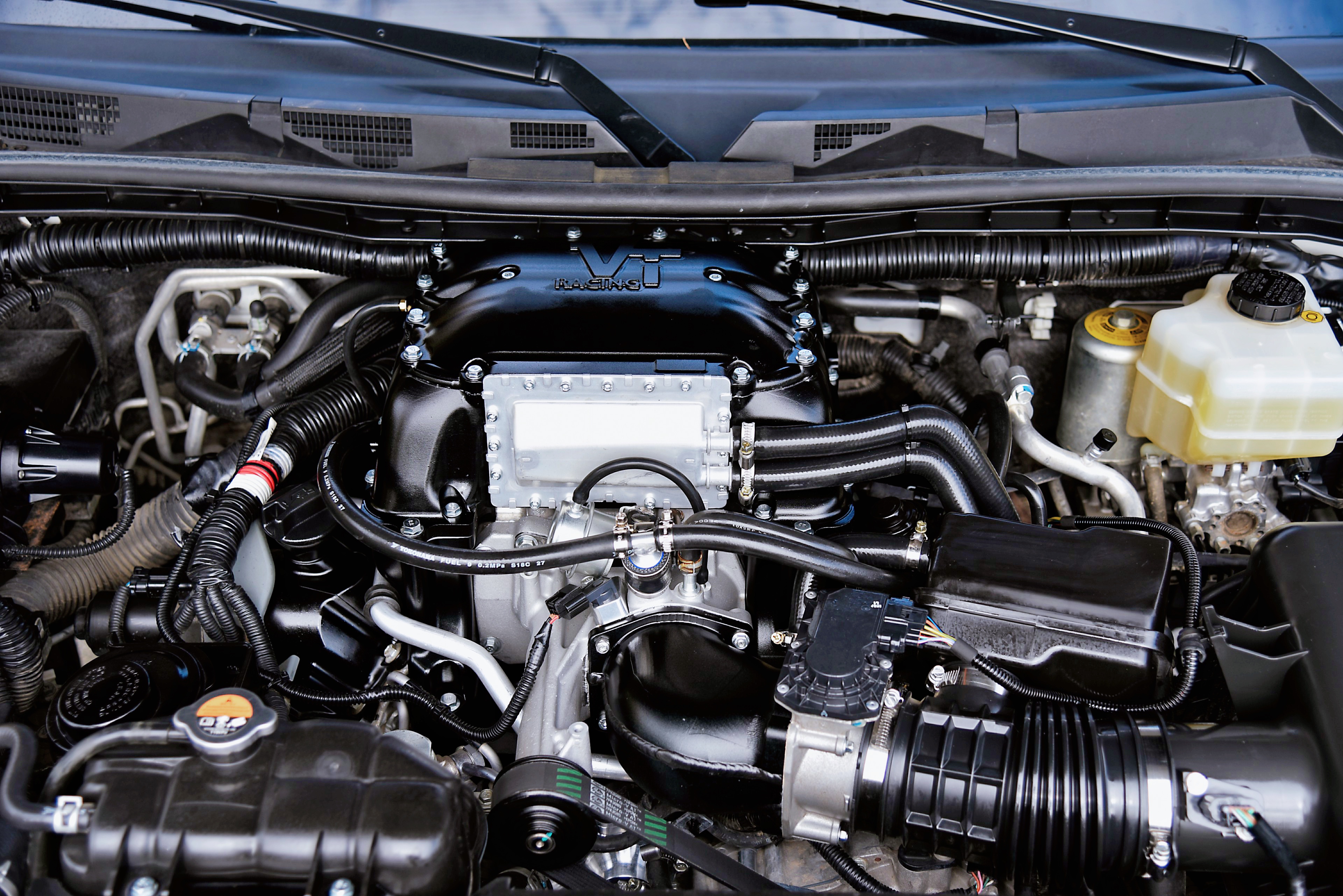 途乐y5.6改机械增压100公里实测,途乐5.6加机械增压提速效果