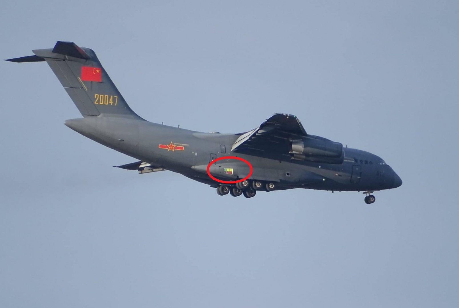 6架运20飞向塞尔维亚,外国人看中国六架运20赴塞尔维亚