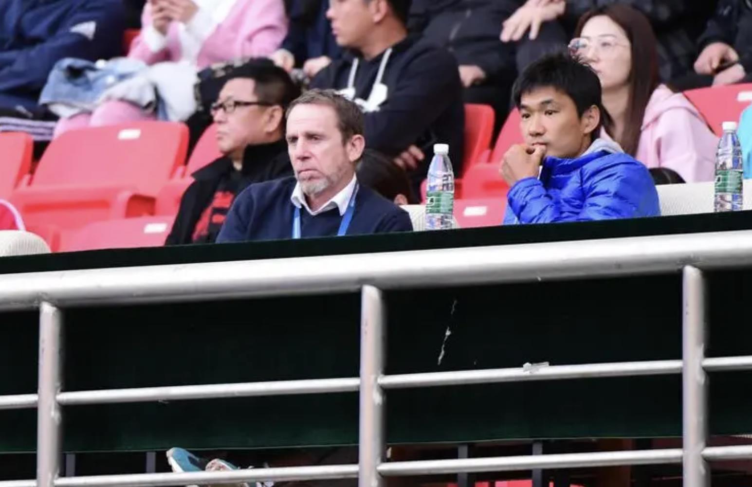 中国男足今晚亮相亚洲杯,中国男足新帅最新消息