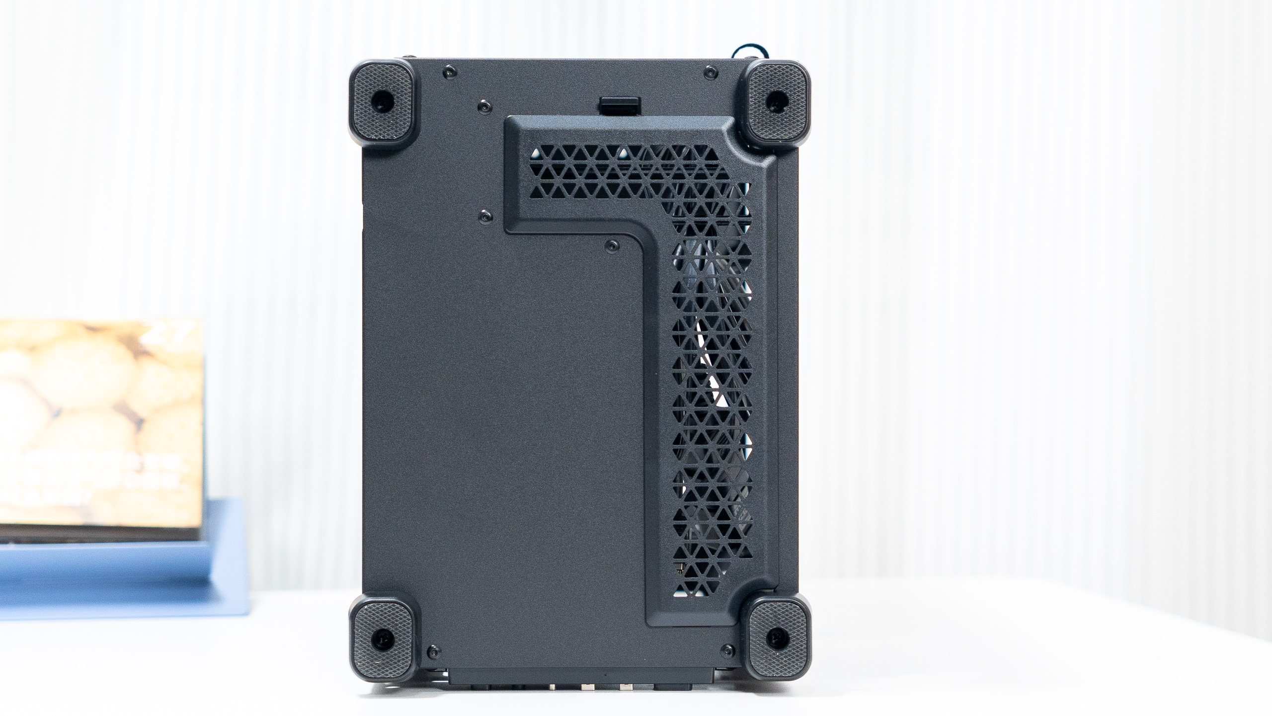 海盗船540机箱itx主板,海盗船itx小机箱拆解